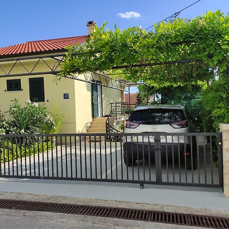 Studio Apartment Dramalj Exterior photo